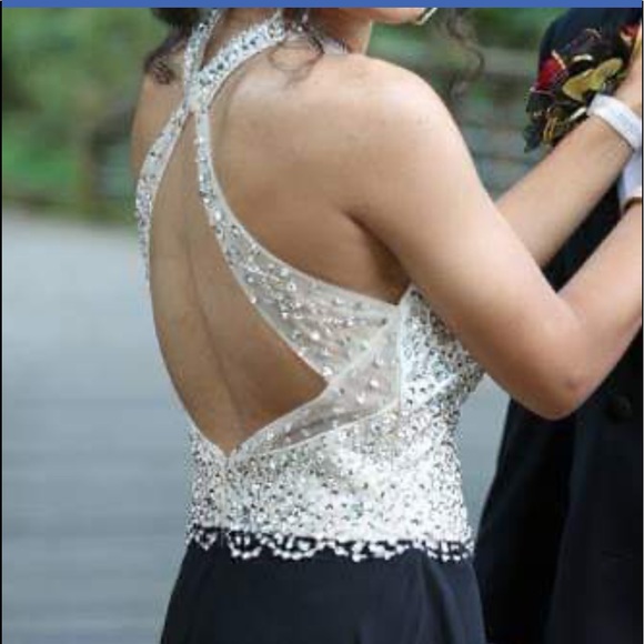 Prom/formal Dress - Picture 6 of 8